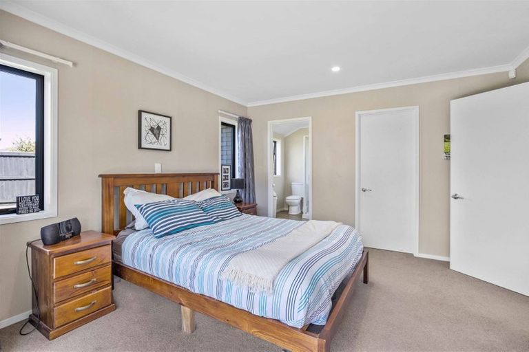 Photo of property in 16 Wootton Place, Kaiapoi, 7630