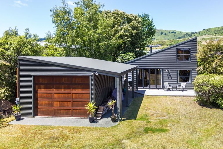 Photo of property in 18 Susan Lane, Kinloch, Taupo, 3377