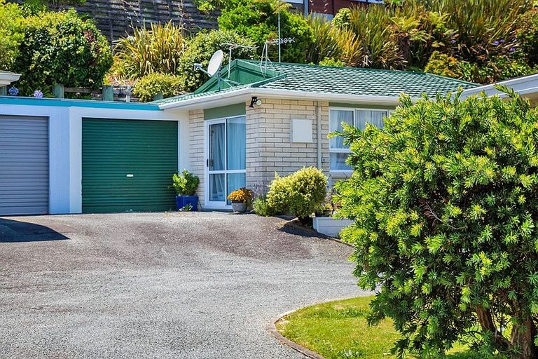 Photo of property in 5a Rossiter Crescent, Lynmouth, New Plymouth, 4310