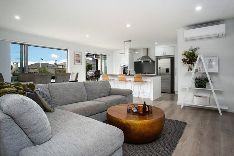 Photo of property in 52 Jarrett Terrace, Leamington, Cambridge, 3432