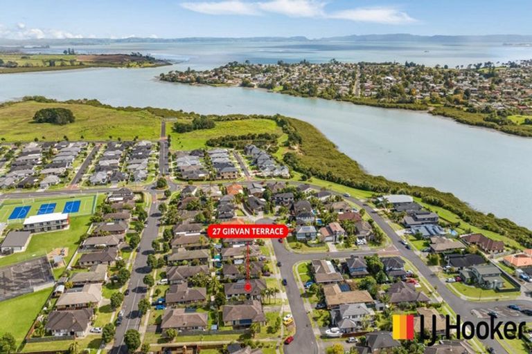 Photo of property in 27 Girvan Terrace, Wattle Downs, Auckland, 2103