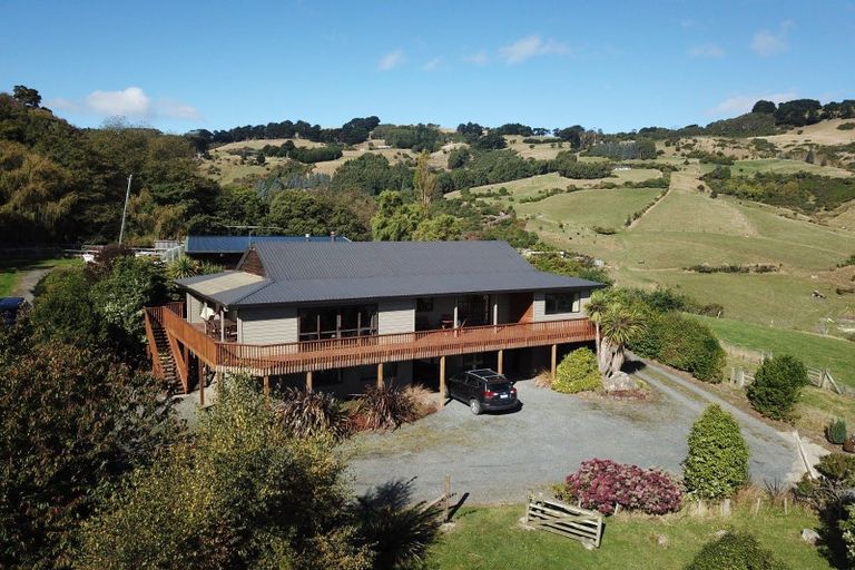Photo of property in 26 Dickson Street, Macandrew Bay, Dunedin, 9014
