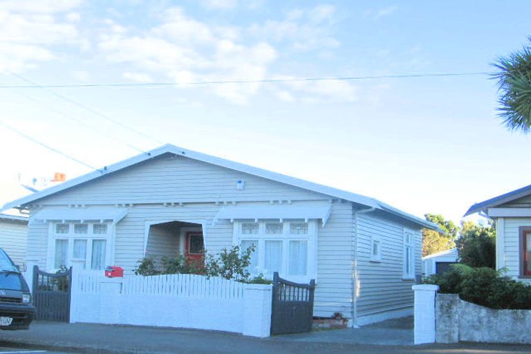 Photo of property in 16 Huia Street, Petone, Lower Hutt, 5012