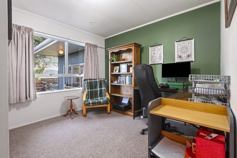 Photo of property in 12 Walker Crescent, Bulls, 4818