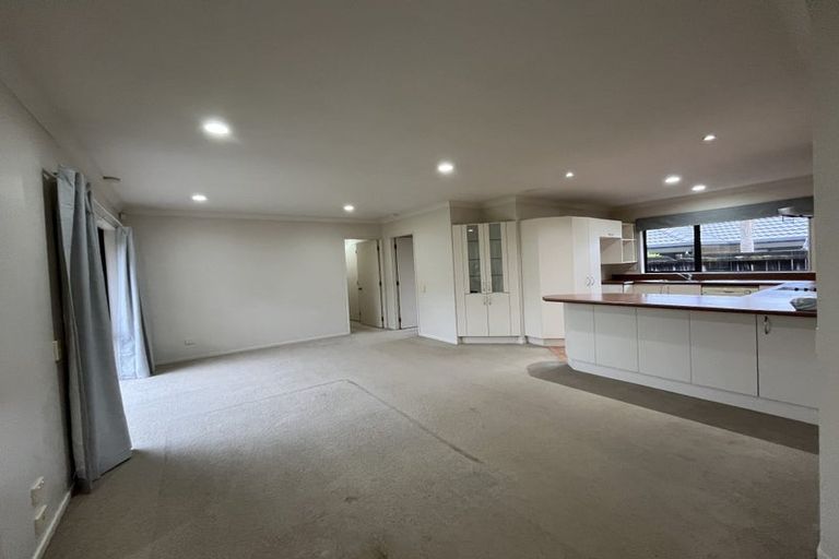 Photo of property in 4 Snave Place, East Tamaki, Auckland, 2013