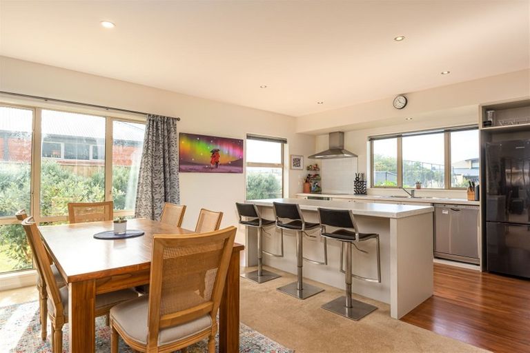 Photo of property in 1 Villi Place, Woolston, Christchurch, 8062