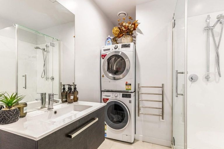 Photo of property in Frank Sargeson Apts, 505/80 Anzac Street, Takapuna, Auckland, 0622