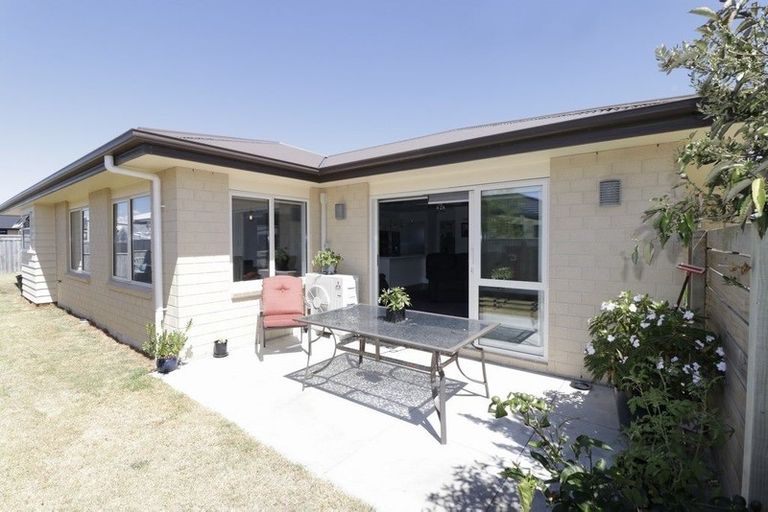 Photo of property in 8 Oxnam Place, Foxton Beach, Foxton, 4815