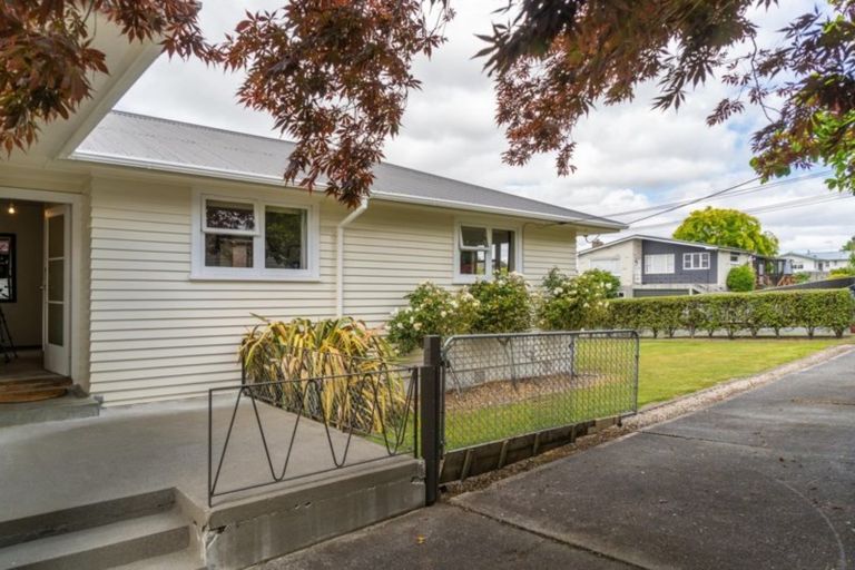 Photo of property in 6 Puriri Crescent, Lansdowne, Masterton, 5810