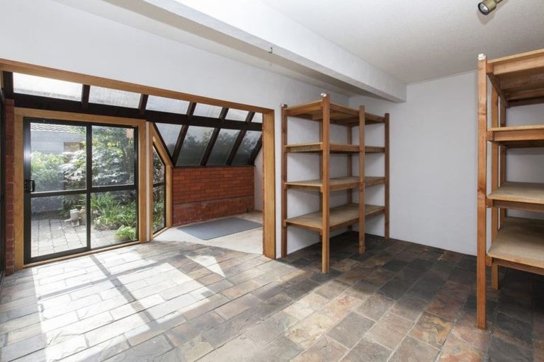 Photo of property in 33 Dovedale Avenue, Ilam, Christchurch, 8041