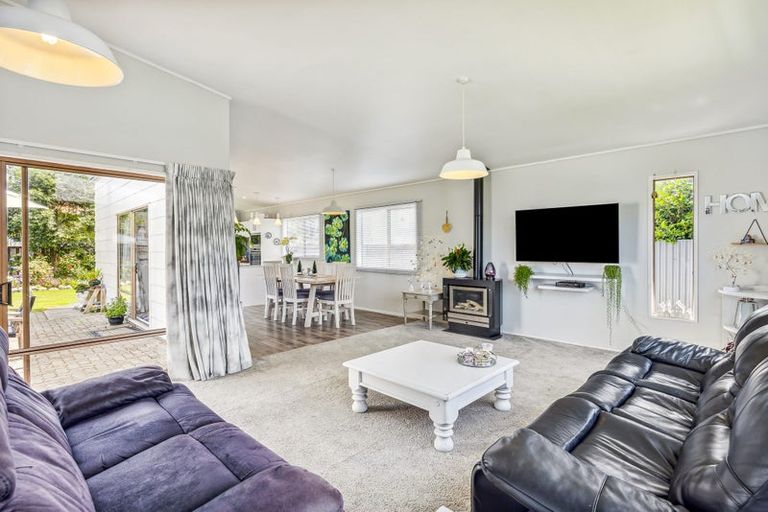 Photo of property in 18 Sunshine Avenue, Paraparaumu, 5032