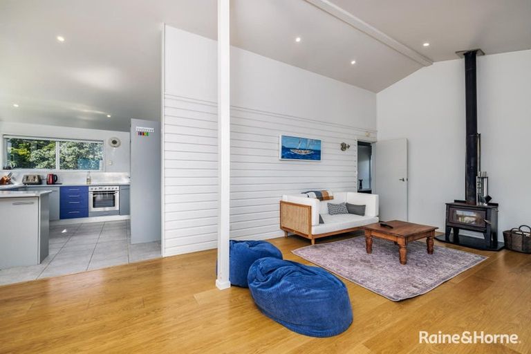 Photo of property in 18 Franklin Street, Opua, 0200