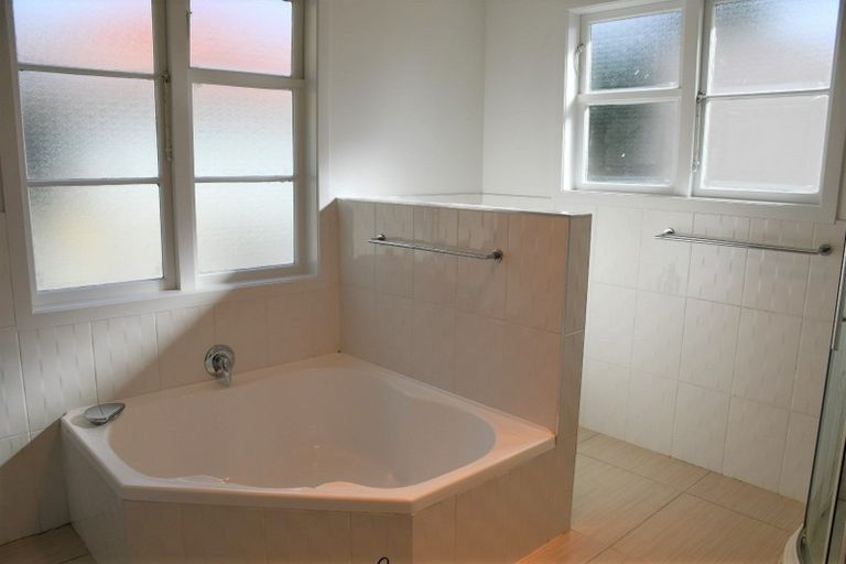 Photo of property in 7 Watts Crescent, Hamilton East, Hamilton, 3216