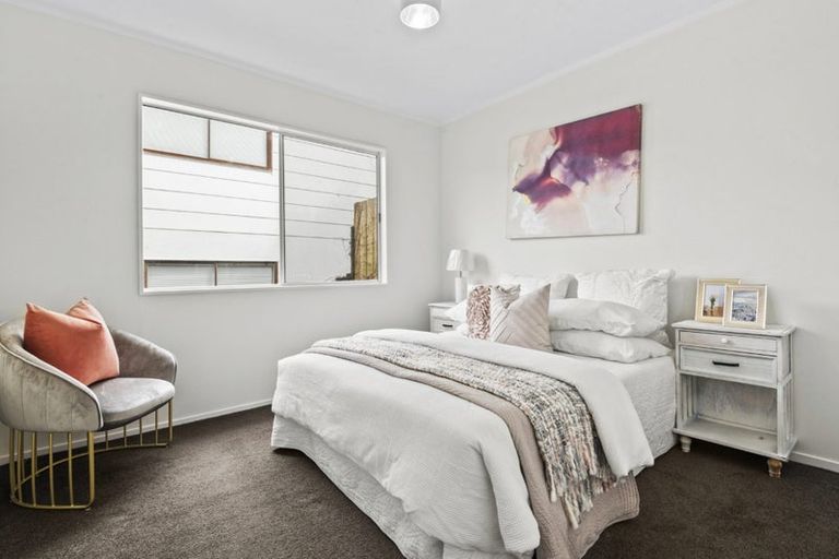 Photo of property in 92 Stapleford Crescent, Browns Bay, Auckland, 0630