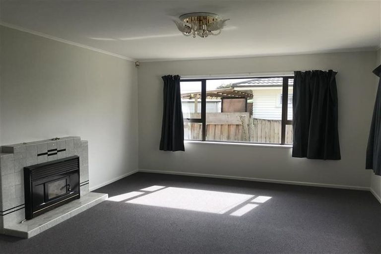 Photo of property in 13 Rogers Road, Manurewa, Auckland, 2102