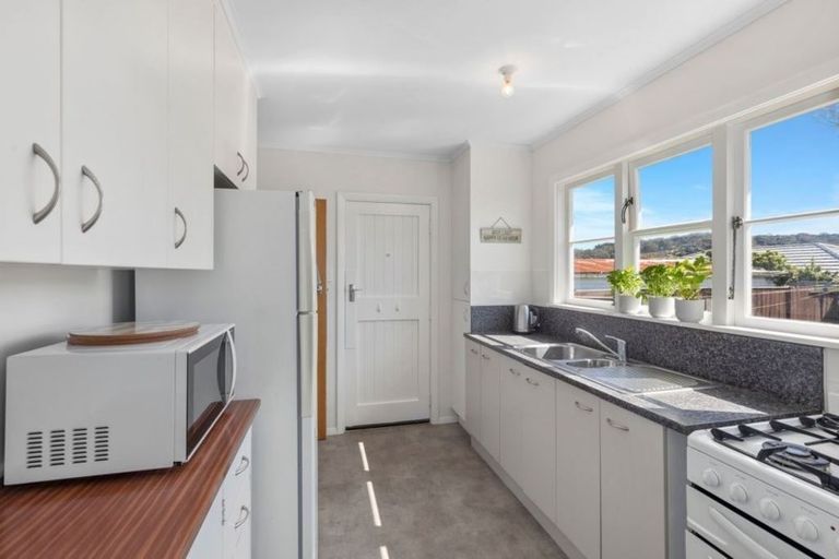 Photo of property in 11 Ruthven Road, Wainuiomata, Lower Hutt, 5014