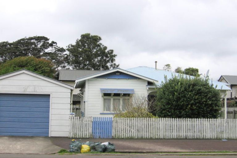 Photo of property in 15a Colombo Street, Hokowhitu, Palmerston North, 4410