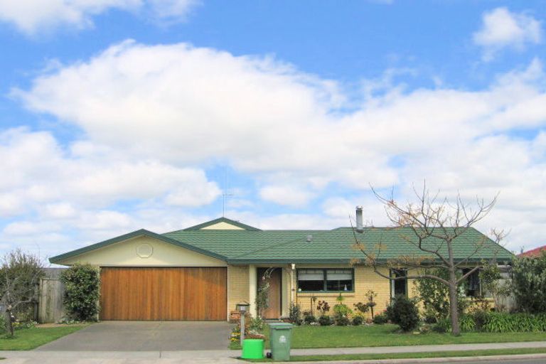 Photo of property in 10 Blake Boulevard, Papamoa Beach, Papamoa, 3118