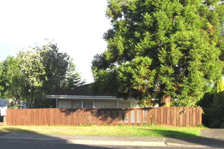 Photo of property in 1/51 Velma Road, Hillcrest, Auckland, 0627