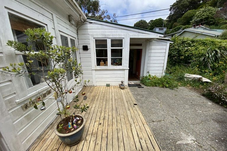 Photo of property in 47 Mortimer Terrace, Brooklyn, Wellington, 6021