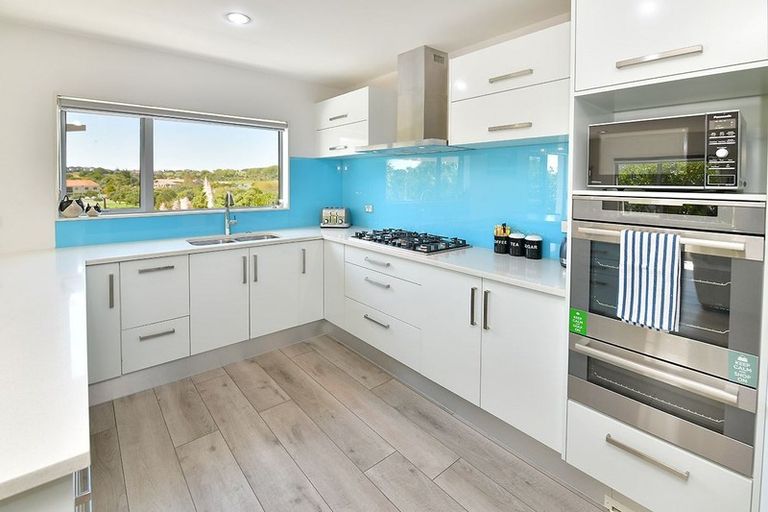 Photo of property in 4 Bella Vista Drive, Gulf Harbour, Whangaparaoa, 0930