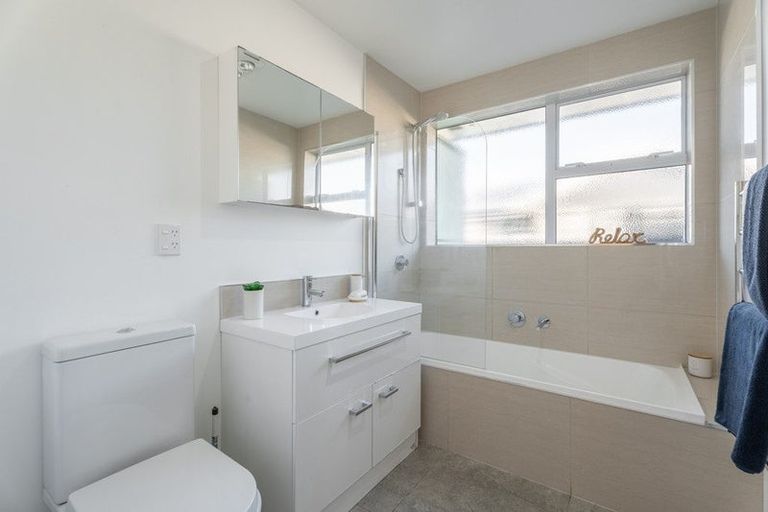 Photo of property in 9 Colina Street, Avonhead, Christchurch, 8042