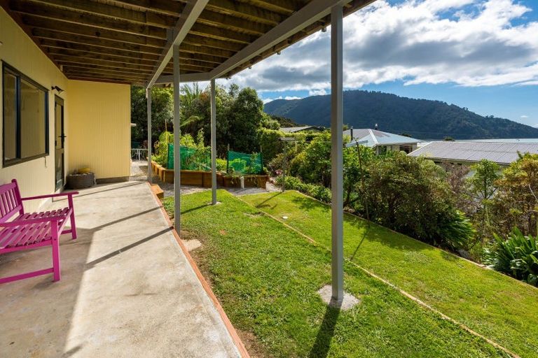 Photo of property in 3 Ruataniwha Place, Okiwi Bay, French Pass, 7193