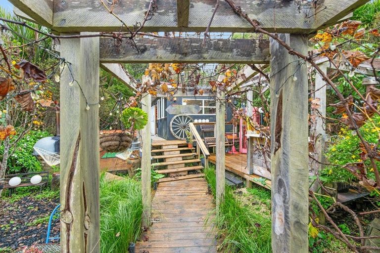 Photo of property in 295 Kanohi Road, Kaukapakapa, 0873