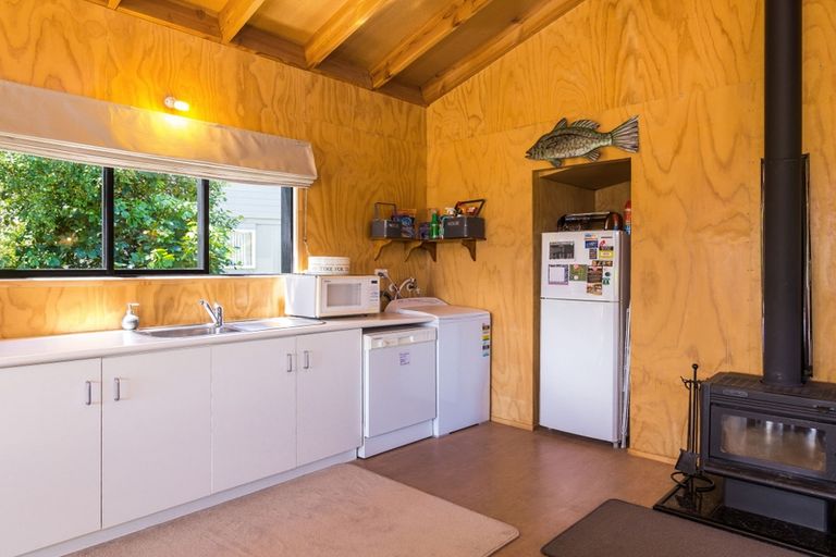 Photo of property in 18 Susan Lane, Kinloch, Taupo, 3377