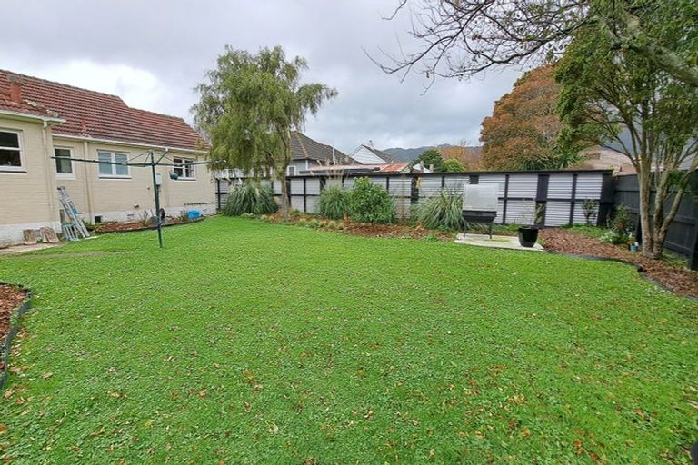 Photo of property in 32 Pilcher Crescent, Naenae, Lower Hutt, 5011