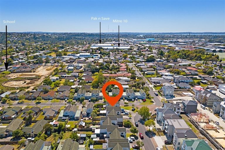 Photo of property in 21 Stephen Avenue, Henderson, Auckland, 0610