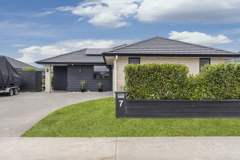 Photo of property in 7 Livingstone Drive, Papamoa Beach, Papamoa, 3118