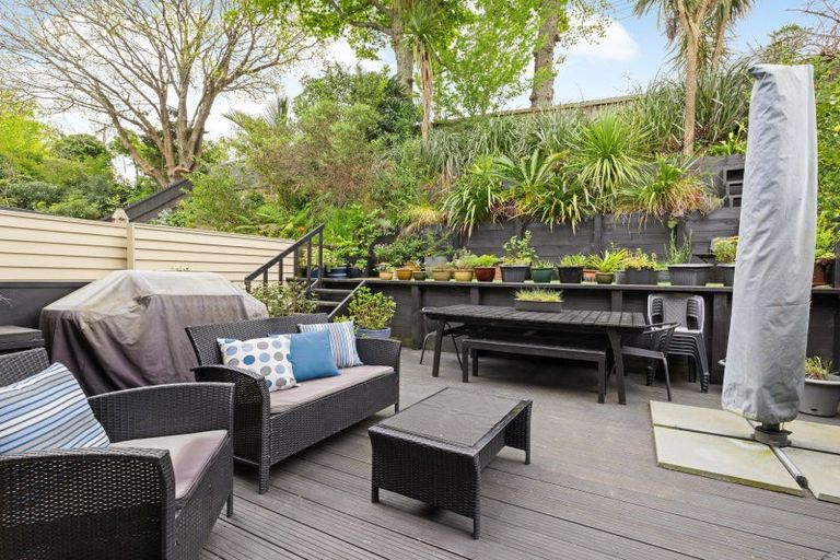 Photo of property in 2d Riro Street, Hamilton East, Hamilton, 3216