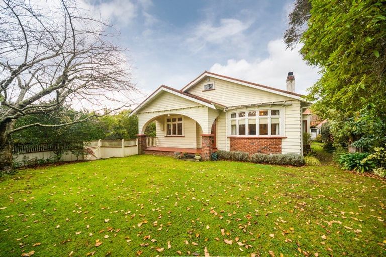 Photo of property in 34 Elmira Avenue, Hokowhitu, Palmerston North, 4410