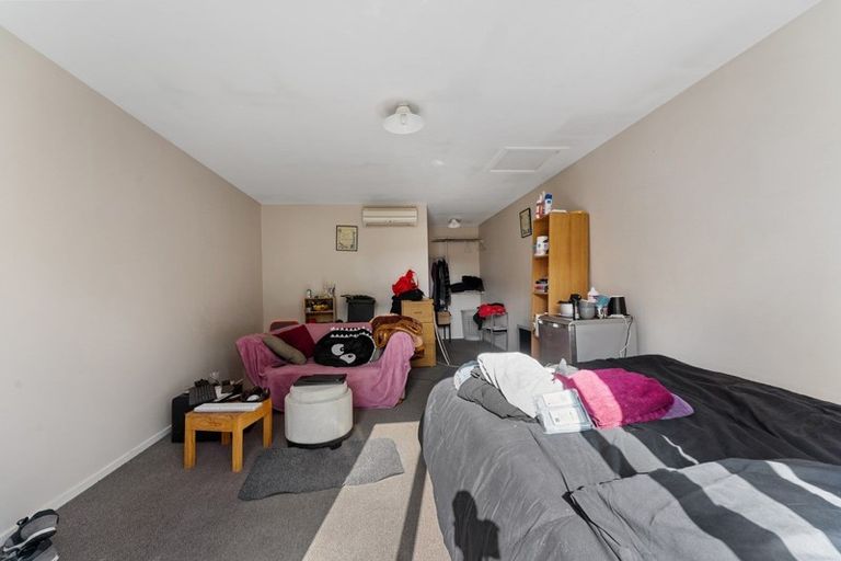 Photo of property in 10 Coopers Road, Dallington, Christchurch, 8061