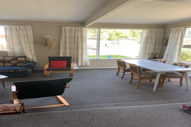 Photo of property in 3 Bahama Crescent, Paraparaumu Beach, Paraparaumu, 5032