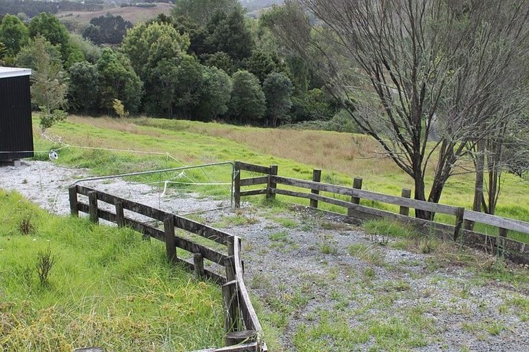 Photo of property in 79 Gorge Road, Maungaturoto, 0520