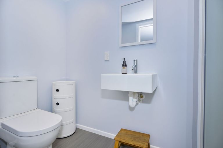 Photo of property in 22 Rimutaka Place, Titirangi, Auckland, 0604