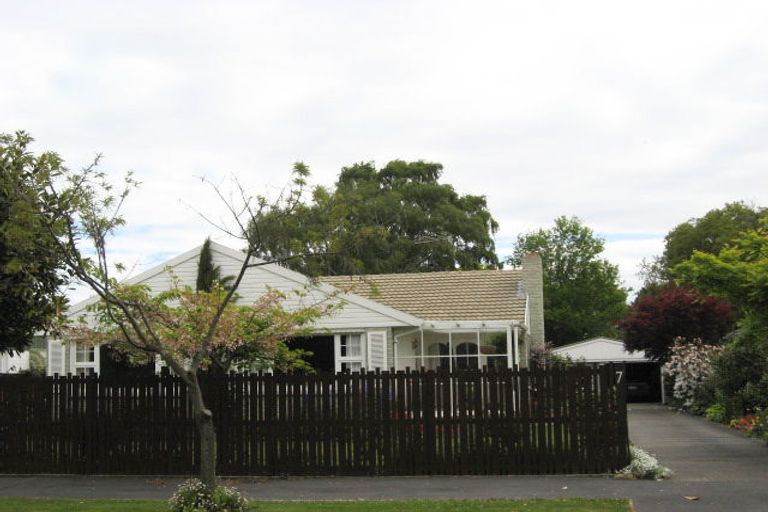 Photo of property in 7 Brackendale Place, Burnside, Christchurch, 8041