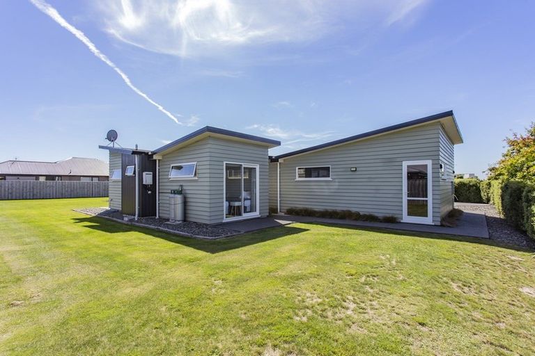 Photo of property in 1 Pemberton Drive, Amberley, 7410