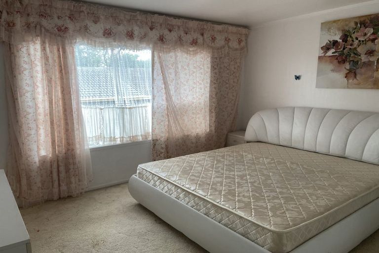 Photo of property in 56a Highland Park Drive, Highland Park, Auckland, 2010