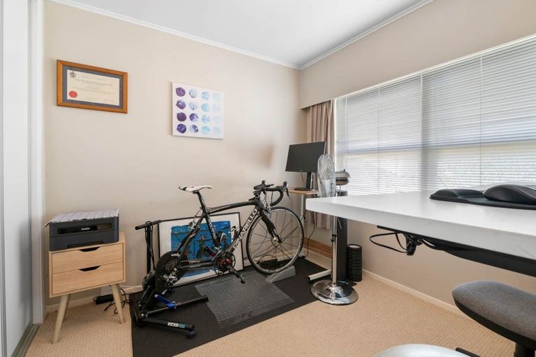 Photo of property in 2/30 Eban Avenue, Hillcrest, Auckland, 0627