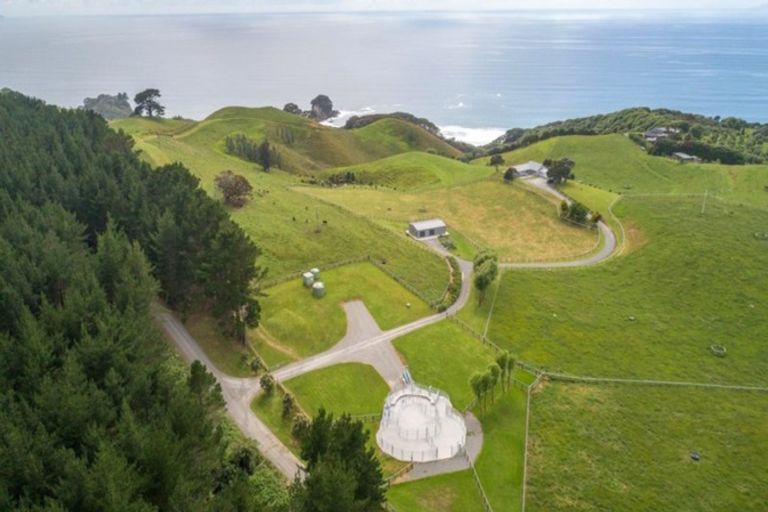 Photo of property in 162d Whitipirorua Road, Onemana, Whangamata, 3691