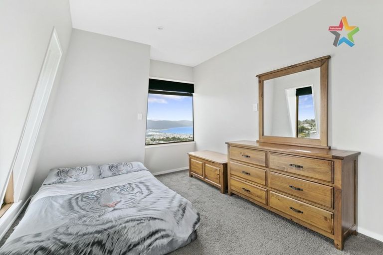 Photo of property in 33 Acacia Avenue, Maungaraki, Lower Hutt, 5010