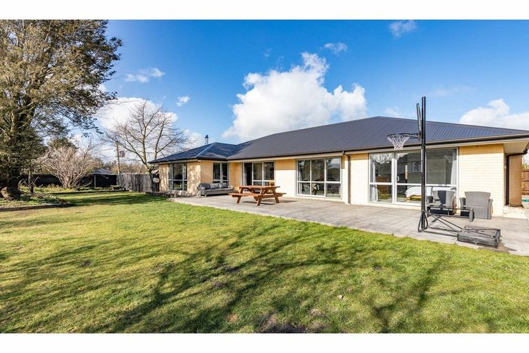 Photo of property in 177b High Street, Oxford, 7430