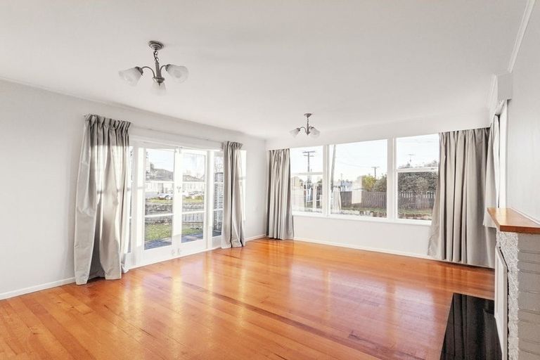 Photo of property in 10 Sheehan Avenue, Papakura, 2110