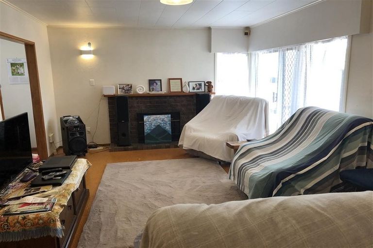 Photo of property in 19 Gossamer Drive, Pakuranga Heights, Auckland, 2010