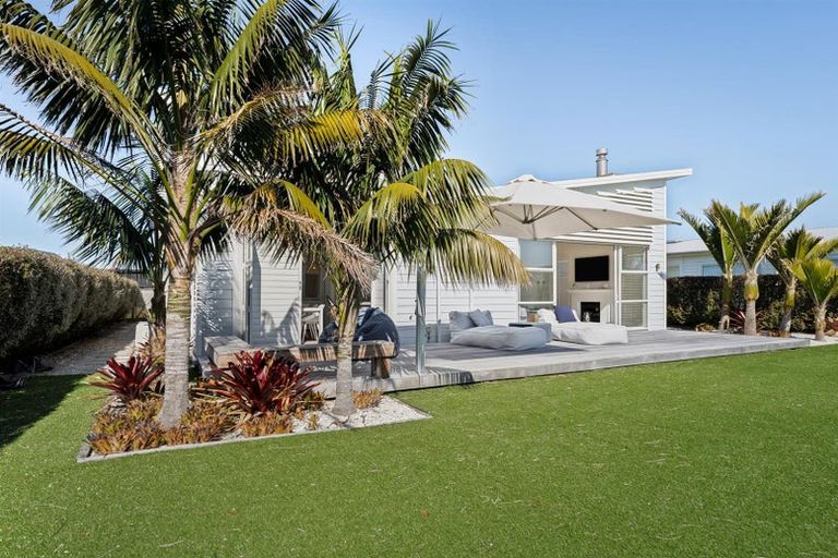 Photo of property in 15 Kewai Street, Omaha, 0986