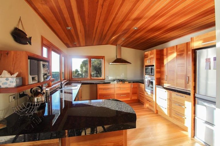 Photo of property in 34 Totara Close, Taieri Mouth, 9091