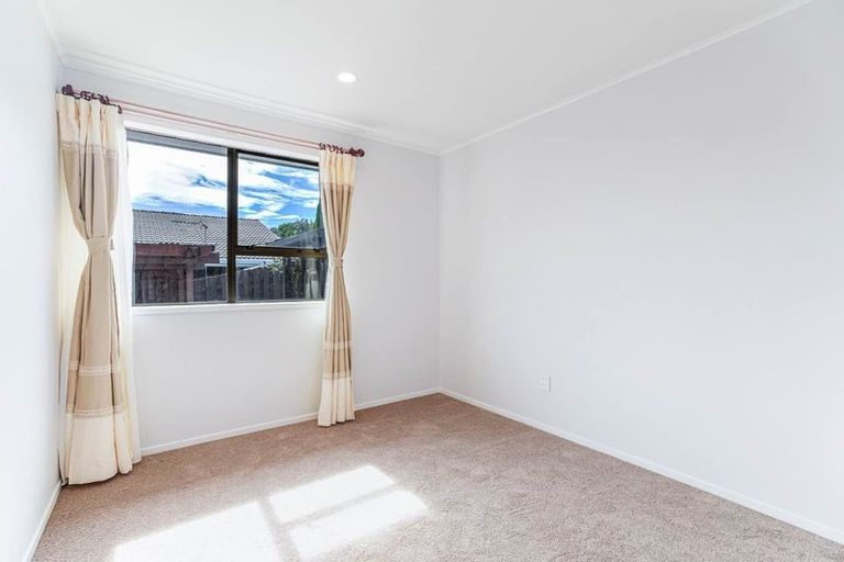 Photo of property in 71 Kennedy Avenue, Forrest Hill, Auckland, 0620